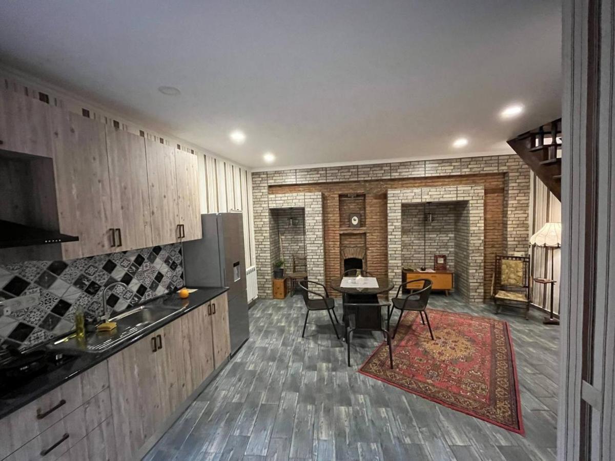 Home Away Home In Heart Of Tbilisi Esterno foto