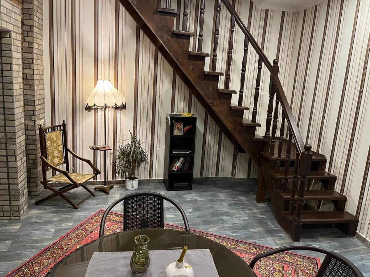 Home Away Home In Heart Of Tbilisi Esterno foto
